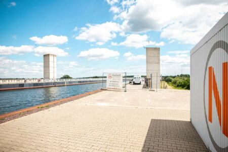 Höchstdruckwasserstrahlen und Oberflächenschutz an der Schleuse Hohenwarthe