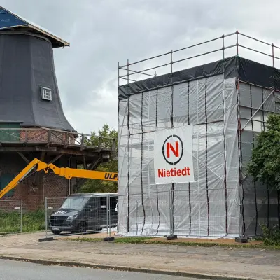 Einrüstung und Einhausung der Kopperhörner Mühle